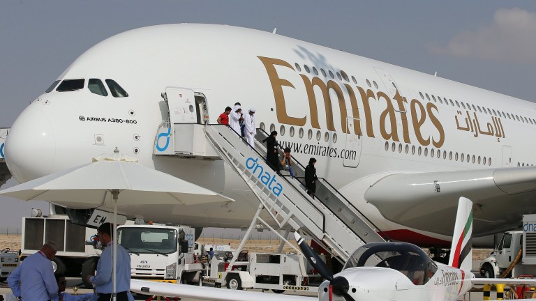 Авиокомпанията Emirates се разбунтува срещу исканията на летище Хийтроу за спиране на продажбата на билети