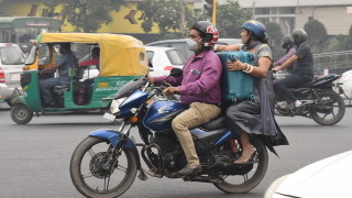 Ню Делхи бори „газовата камера” с ротационно движение на автомобили