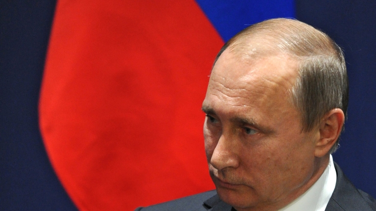 Путин подкрепи план за намаляване на зависимостта на Русия от щатския долар