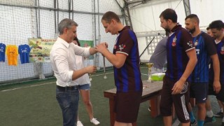 Изпълнителният директор на Левски Павел Колев награди призьорите от благотворителния