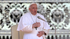 Папата моли Русия да се върне към зърнената сделка
