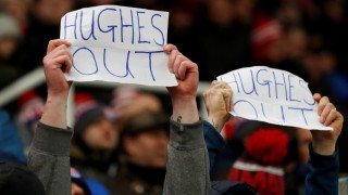 Мениджърът на Стоук Сити Марк Хюз беше освободен от