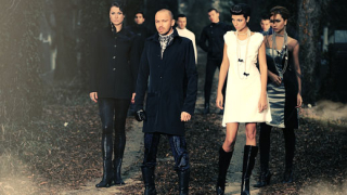 Дизайнер представи скандална фотосесия