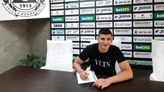 Гръцкият футболист Диомедис Буляс е първото лятно попълнение на Славия