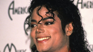 Когато Краля на попа почина през 2009 г остави трима