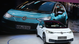 Електромобилите на Volkswagen печелят конкуренцията с Tesla в Европа Германският