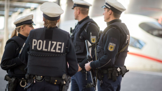 Германия издирва заподозрян за атентатите в Париж