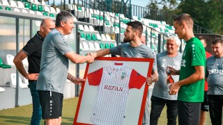 Старши треньорът на Хебър Любослав Пенев който е рожденик днес