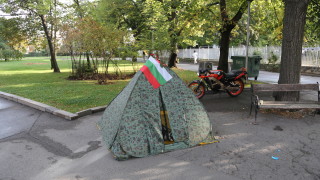 Медицински сестри излизат на безсрочен протест