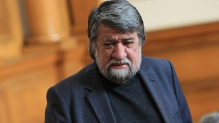 Бившият министър на културата Вежди Рашидов от ГЕРБ забрави да