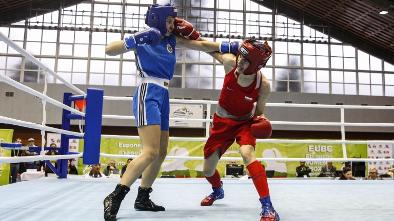 Две българки излизат на Европейското по бокс в София днес