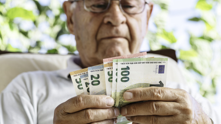 Германски експерт: Приятно решение вече няма, пенсионирането на 70 трябваше да стане преди години