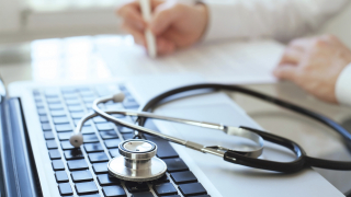 БЛС предупреждава за мними лекари в платформи за онлайн консултации