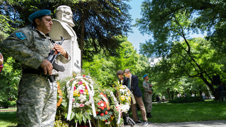 От Ботев (Пловдив) почетоха паметта на Христо Ботев