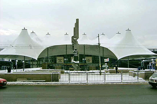 Мутафчиев откри нови съоръжения на Централна гара