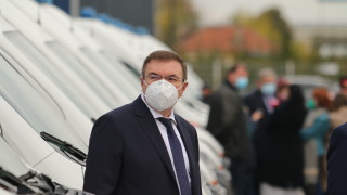 Не се изследвайте за антитела без симптоми, призова Ангелов