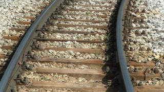 Бърз влак прегази млад мъж край Айтос 