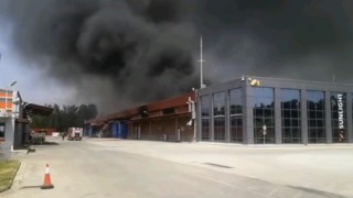 Голям пожар избухна в завод за батерии в Ксанти Северна