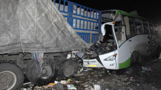 Туристически автобус падна в пропаст в Китай, жертвите са най-малко 33