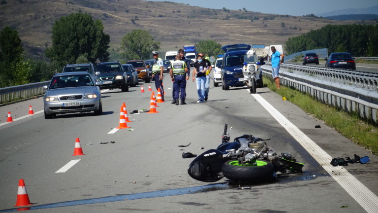 Мотоциклетист е загинал в катастрофа на входа на Стражица, съобщи