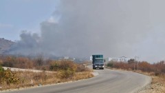 Втори ден не стихва пожарът в депото за отпадъци край Стара Загора