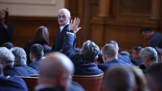 49 НС не избра Росен Желязков за председател на парламента