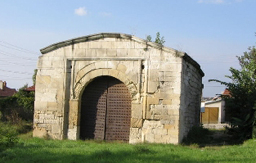 Реставрират стара градска порта в Русе
