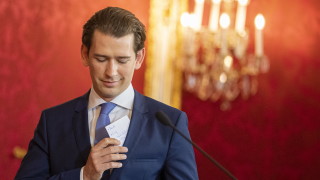 Всички правителствени министри от Австрийската партия на свободата изразиха готовност
