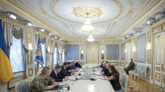 Келог обсъди в Украйна въоръжение и санкции срещу Русия 
