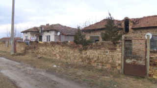 Задържаха 18-годишен, изнасилил и задушил възрастна жена в Бяла черква