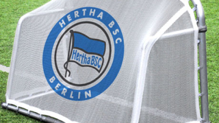 Ултраси се млатят след мач на Домо