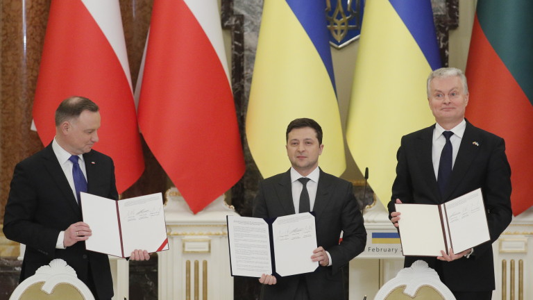 Украйна заслужава статут на кандидат-членка за Европейския съюз и Полша