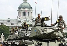 Отмениха военното положение в над 50% от провинциите в Тайланд