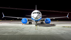 Самолетите Boeing 737 MAX 9 остават на земята за нови проверки