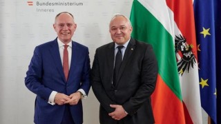 В рамките на визитата в Австрия заместник министър председателят по обществен