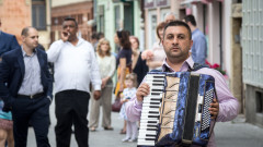 Къде и защо ранните бракове остават проблем в ромските общности