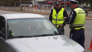 КАТ погва шофьорите, каращи с мръсни регистрационни табели