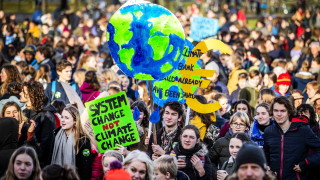 Хиляди ученици в Холандия протестират в защита на околната среда