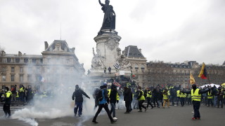 Полицията в Париж е задържала най малко 36 души на протеста