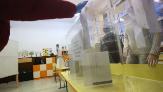 ГЕРБ остават стабилно първа политическа сила а преднината на Има