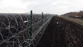 Украйна е започнала активно да укрепва границата си с Русия