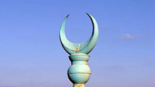 Джамията в Мадан посреща със сладка трапеза