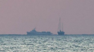 Кораб с хуманитарна помощ за Газа е блокиран