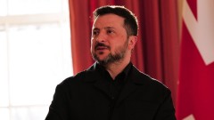 Зеленски подарил на крал Чарлз III военен iPad