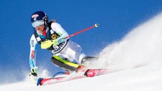 Американката Mикаела Шифрин спечели гигантския слалом от Световната купа по