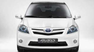 Хибридна Toyota Auris на пазара през 2010 г.