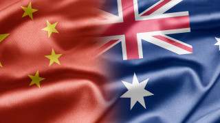 Китайски милиардер и политически донор нарече Австралия гигантско бебе след