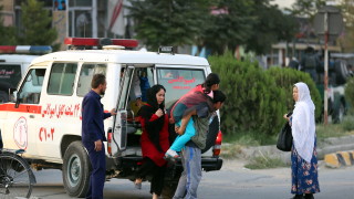 Най малко 48 са загиналите при днешните атентати извършени на президентски митинг