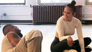 След дуетите си с Шакира и колаборацията с Мадона колумбийският изпълнител