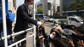 Лявата управляваща партия в Южна Корея спечели историческа победа на